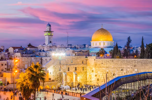 Sở dĩ Jerusalem được coi là vùng đất linh thiêng bởi những giá trị lịch sử và tôn giáo.
