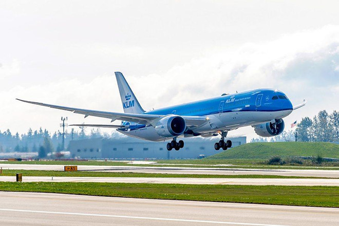 KLM là hãng hàng không lớn nhất Hà Lan. Tại đây, mức lương khởi điểm cho một phi công là khoảng 56.200 USD. Cơ trưởng có kinh nghiệm có thu nhập 290.000 USD. Ảnh: Aviation Tribune.