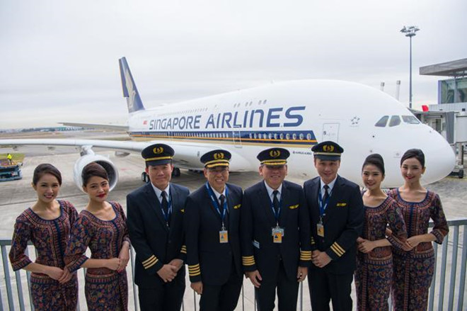 Với Singapore Airlines, cơ trưởng lái máy bay Boeing 777 và Airbus A330 sẽ được trả mức lương gần 10.000 USD/tháng. Ảnh: Daily Post.