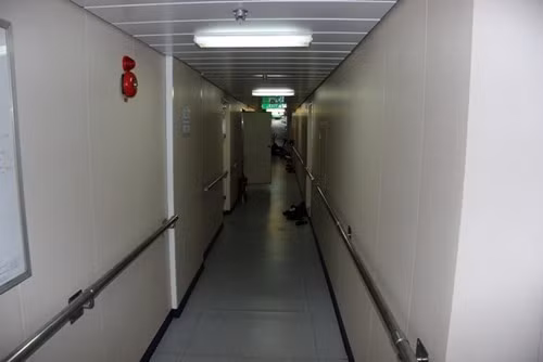 Bên cạnh đó, được mệnh danh là "Bệnh viện trên biển", tàu 561 cũng mang trong mình những trang thiết bị y tế vô cùng hiện đại như một bệnh viện thu nhỏ, để các bác sĩ của tàu có thể cứu chữa cũng như thăm khám định kỳ cho quân dân ở Trường Sa và nhà giàn DK1 mỗi 2 năm một lần.