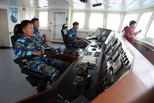 Là một trong những con tàu tối tân nhất Việt Nam, mọi khoang của 561 đều được trang bị TV kết nối truyền hình vệ tinh, hệ thống liên lạc vệ tinh Vinasat, điều hòa...