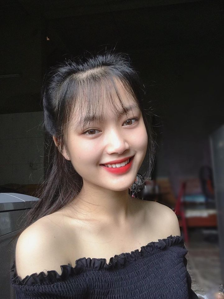 Hường cũng tâm sự: “Mình thích sau này được làm luật sư, bảo vệ công lý và lẽ phải”. &gt;&gt;&gt;Xem thêm video: Những điểm mới của kỳ thi THPT Quốc gia 2020. Nguồn: VTC 1.