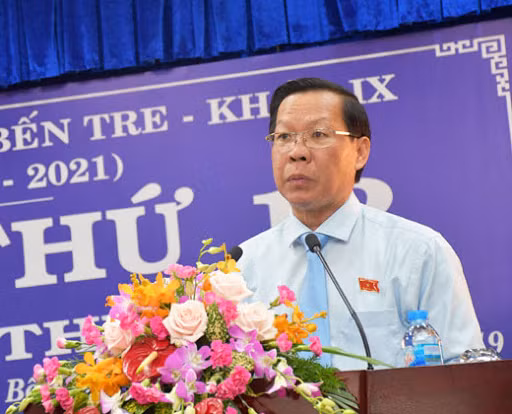  11. Ông Phan Văn Mãi, sinh năm 1973, quê quán: Bến Tre, ông Mãi là Uỷ viên BCH T.Ư Đảng, Chủ tịch HĐND tỉnh Bến Tre. Tháng 8/2019, ông Phan Văn Mãi được bầu làm Bí thư Tỉnh ủy Bến Tre. 