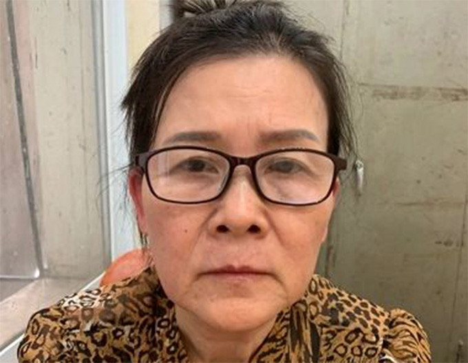  6. Bắt cựu giáo viên làm giả con dấu, tài liệu: Ngày 27/8, Cơ quan An ninh điều tra Bộ Công an đã ra Quyết định khởi tố bị can, Lệnh bắt bị can để tạm giam, Lệnh khám xét nơi ở đối với Vũ Thị Thái Hòa (sinh năm 1956, giáo viên đã nghỉ hưu, trú tại phường Đại Kim, quận Hoàng Mai, Thành phố Hà Nội) về tội "Làm giả con dấu, tài liệu của cơ quan, tổ chức", quy định tại Điều 341 Bộ luật Hình sự. 