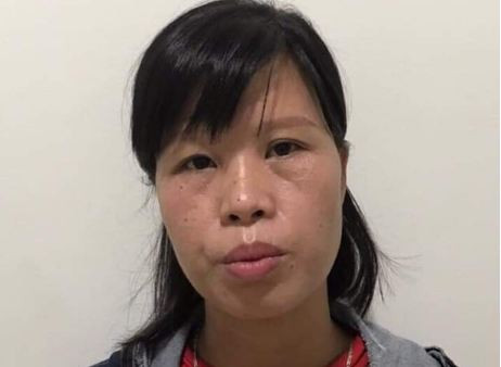 Sau 21 ngày điều trị do vết thương quá nặng nên cháu bé đã tử vong. Mẹ cháu tên Phạm Thị Thành (SN 1989, trú tại Hoa Thành, Thạch Kim, Lộc Hà, Hà Tĩnh). Thành khai vì hoàn cảnh kinh tế khó khăn, không thể nuôi được con và không muốn ai biết sự việc nên ngay khi sinh, Thành đã vứt bỏ cháu bé.