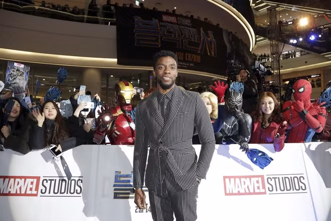 Ngoi sao Black Panther qua doi vi ung thu dai trang-Hinh-2