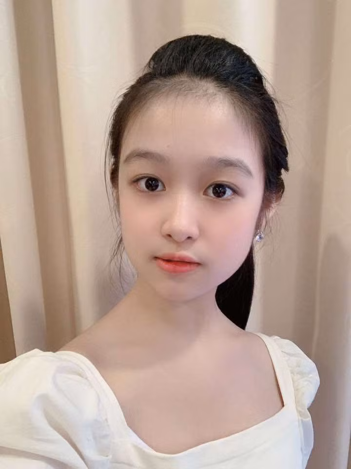 Trong thời gian nghỉ hè và về quê, mẹ Bảo Ngọc cho biết em được học thêm rất nhiều điều bổ ích trong cuộc sống. “Bên cạnh đó thì hai mẹ con cùng nhau hát dân ca, mẹ dạy con nấu những món ăn ngon của người dân miền Tây…”, chị Kiều Oanh chia sẻ trên trang cá nhân. Cô bé cũng đã học thêm thiết kế thời trang và đã tự tay đo vẽ, cắt may được 2 bộ váy công chúa xinh xắn. Sắp tới đây, ngoài vai trò là diễn viên, ca sĩ, MC, Bảo Ngọc sẽ còn lấn sân làm kênh Vlog của riêng mình.