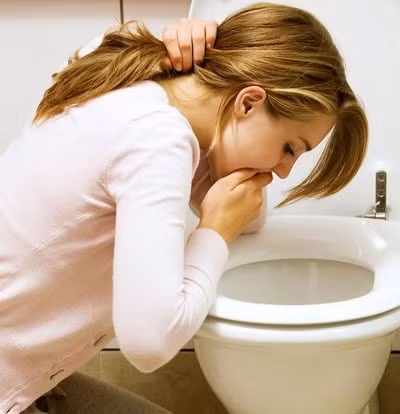 Endosulfan là hoá chất độc hại thứ 22 trong danh sách cần loại trừ trên toàn cầu của Liên hợp quốc. Thuốc trừ sâu Endosulfan có tính độc cao và có thể gây các ảnh hưởng phá vỡ hệ nội tiết hoặc gây ảnh hưởng đến cơ quan sinh sản của con người.