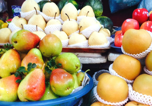 Lê. Cục Bảo vệ thực vật (Bộ NN&amp;PTNT) cho biết, từ đầu năm 2012 đến cuối tháng 4 đã phân tích 315 mẫu hàng hóa nông sản có nguồn gốc thực vật nhập khẩu và phát hiện 71 mẫu có dư lượng hóa chất bảo vệ thực vật nhưng đều thấp hơn mức dư lượng tối đa cho phép. Đáng lưu ý, trong số đó có 1 mẫu lê nhập khẩu từ Trung Quốc chứa dư lượng endosulfan.