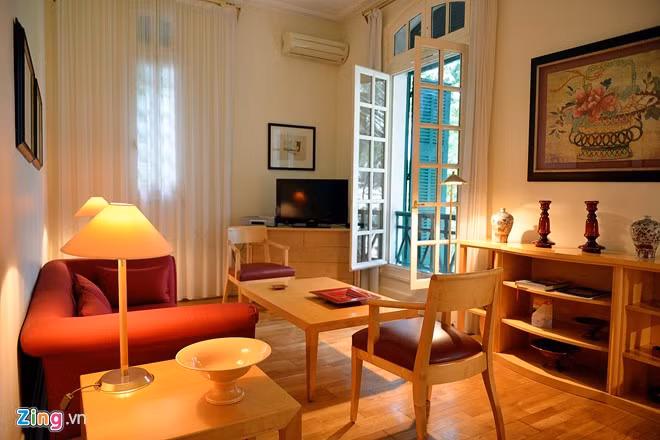 Ngay cạnh phòng nguyên thủ cấp cao là phòng trợ lý. Thông thường tầng cao nhất biệt thự dành cho các vệ sĩ.