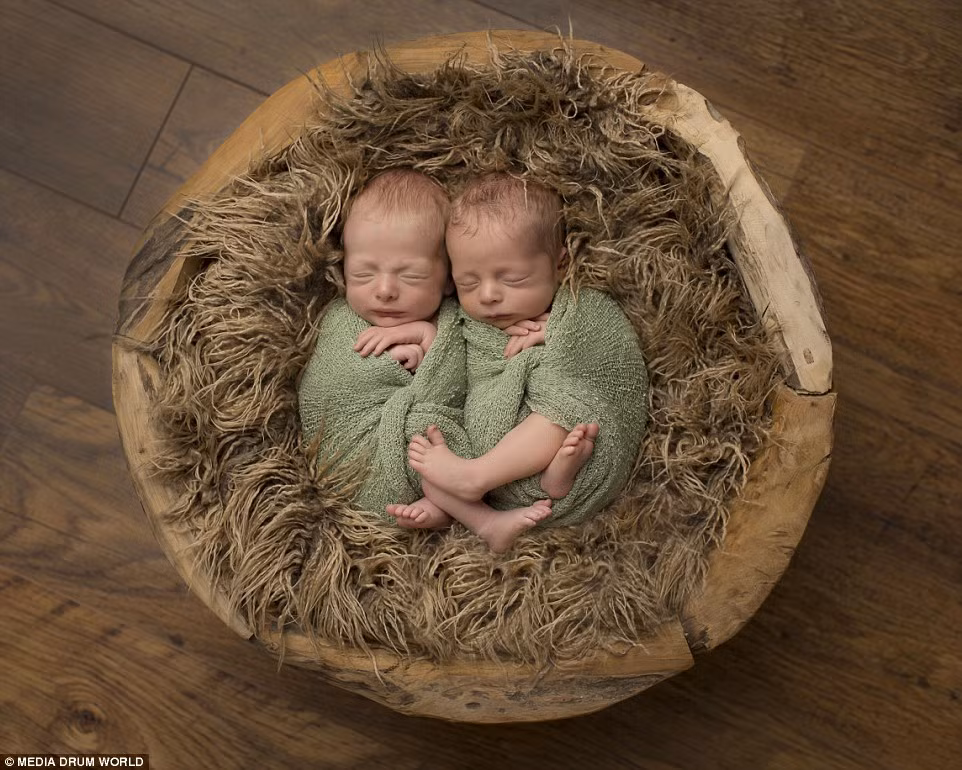 Nhiếp ảnh gia cũng cho biết, cô muốn cho mọi người thấy, ai khi mới sinh ra cũng đều ngập tràn hạnh phúc và niềm tin vào cuộc sống.