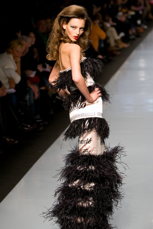 Tiet lo it biet ve cuoc song khac nghiet cua nghe mau-Hinh-2