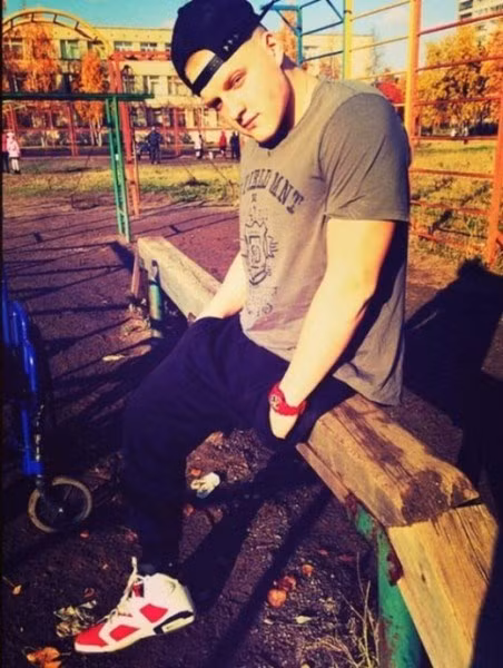 Hai năm sau vụ tai nạn, Sergei Kutovoy đã hoàn toàn thay đổi, thậm chí anh còn tìm được một người bạn gái mới xinh đẹp.