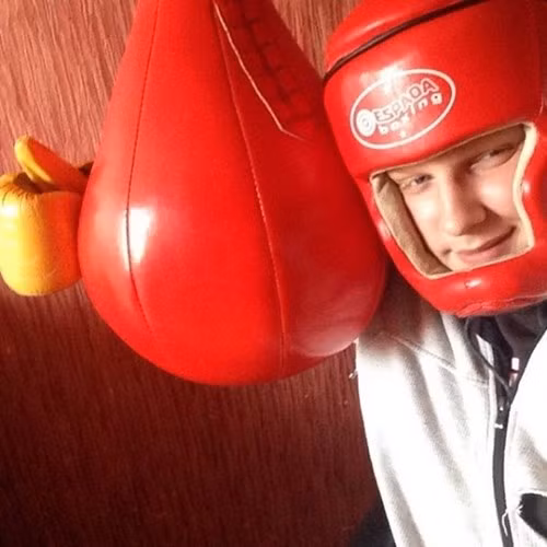 Nhận ra cơ thể càng ngày càng nặng nề và di chuyển khó khăn, Sergei Kutovoy đã quyết định ngừng việc oán thán, thương xót bản thân và quyết định phải thay đổi, cuối cùng anh chàng đã lột xác thành hotboy.