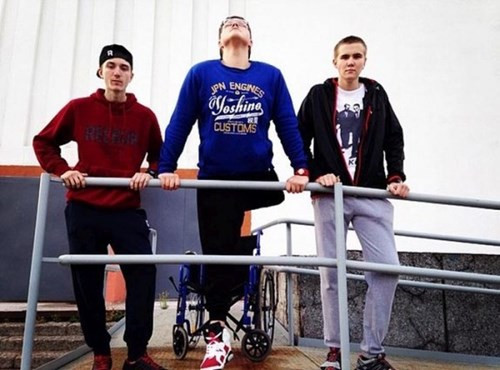 Sau những cố gắng không ngừng nghỉ, anh chàng dần có được vóc dáng rắn chắc và cơ bụng 6 múi khiến nhiều chàng trai phải ao ước.