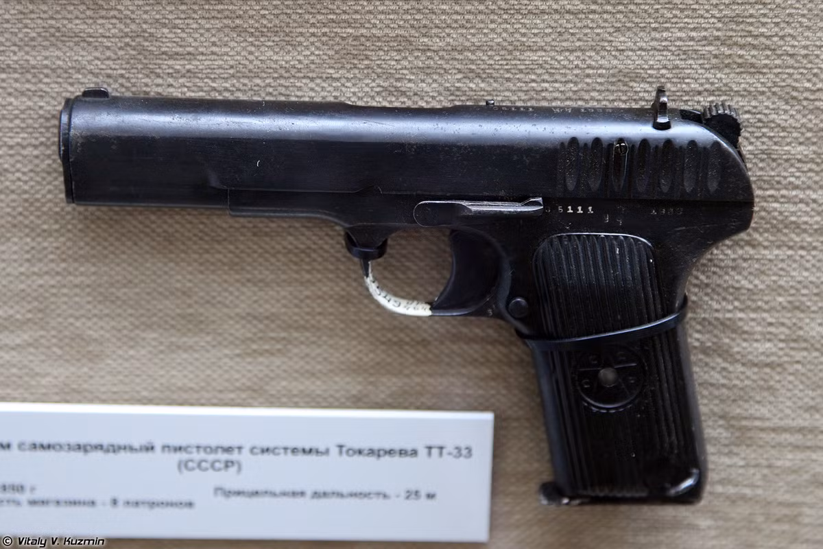 Súng lục TT huyền thoại.