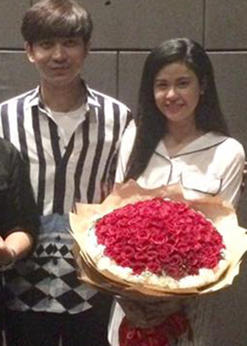 Tim bat ngo cau hon Truong Quynh Anh tai rap chieu phim-Hinh-7