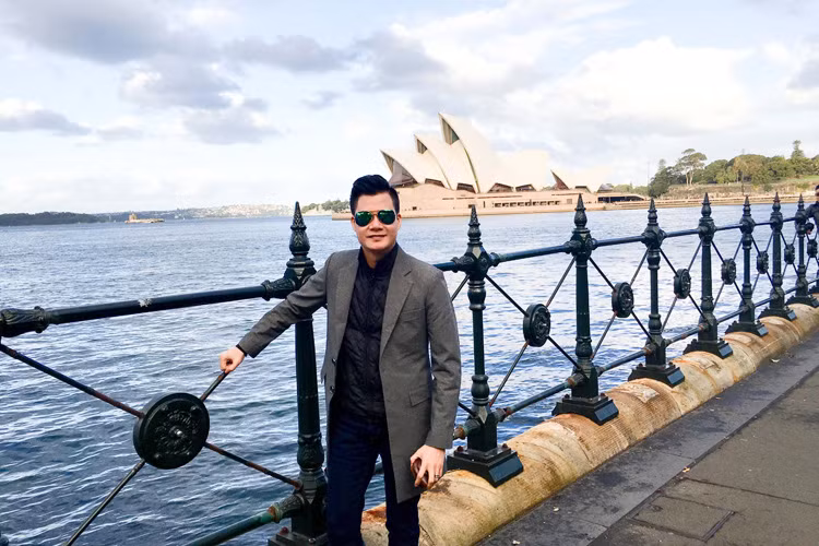 Quang Dung tung single moi dung ngay sinh nhat 40 tuoi-Hinh-10