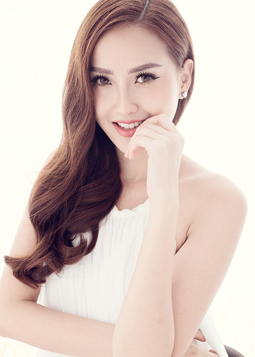 Khanh Ngan doi Pham Huong duoc moi dien thoi trang o My-Hinh-11