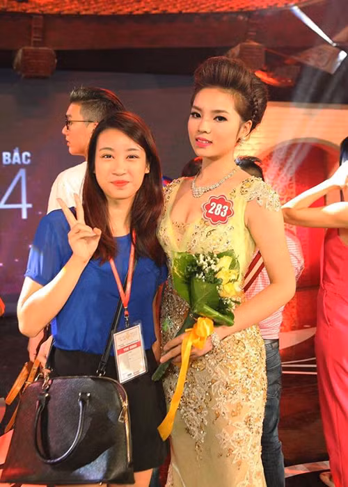 Đỗ Mỹ Linh và Hoa hậu Kỳ Duyên là đôi bạn thân. Cả hai đều sinh năm 1996 và học tại trường Đại học Ngoại thương Hà Nội. Tân Hoa hậu cũng từng đến cổ vũ Kỳ Duyên tại cuộc thi Hoa hậu Việt Nam 2014. 