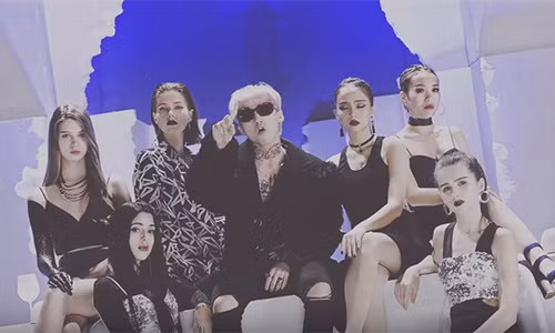 Dàn mẫu Tây góp mặt trong MV của nam ca sĩ gốc Thái Bình.