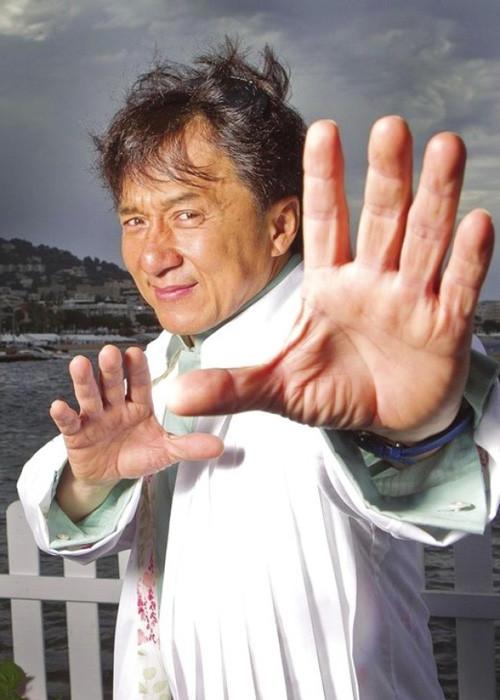 Phan doi the tham cua Ly Lien Kiet so voi Thanh Long-Hinh-3