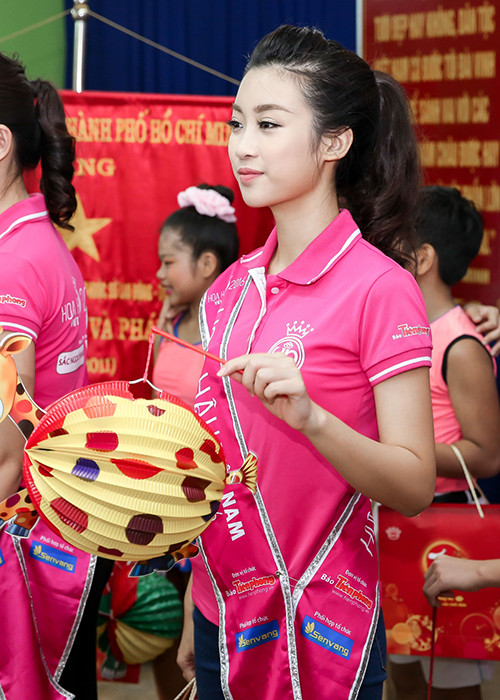 HH Do My Linh gian di di tu thien sau dang quang-Hinh-3