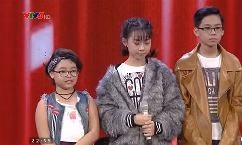 Noo Phuoc Thinh xin Dong Nhi nhan nhom hoc tro cua minh-Hinh-6