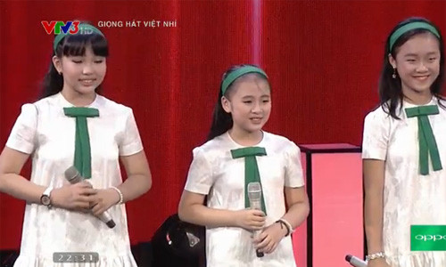 Noo Phuoc Thinh xin Dong Nhi nhan nhom hoc tro cua minh-Hinh-4