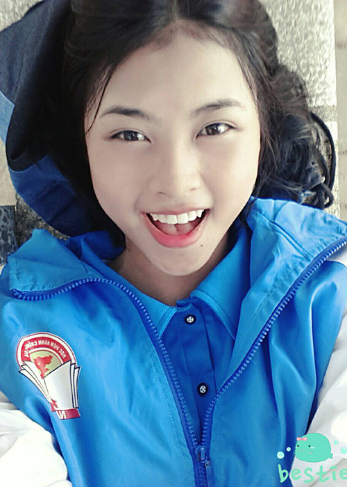 Người đẹp đến từ Nghệ An tự tin khoe ảnh mặt mộc xinh đẹp.