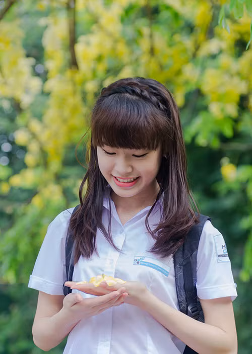 Ngọc Vân không chỉ tỏa sáng tại cuộc thi mà còn đẹp ngất ngây trong những khoảnh khắc đời thường.