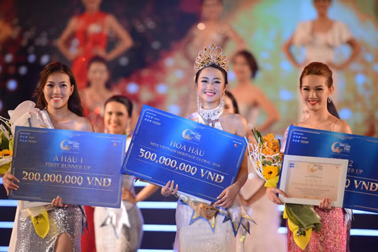 Chan dung tan Hoa hau ban sac Viet toan cau 2016