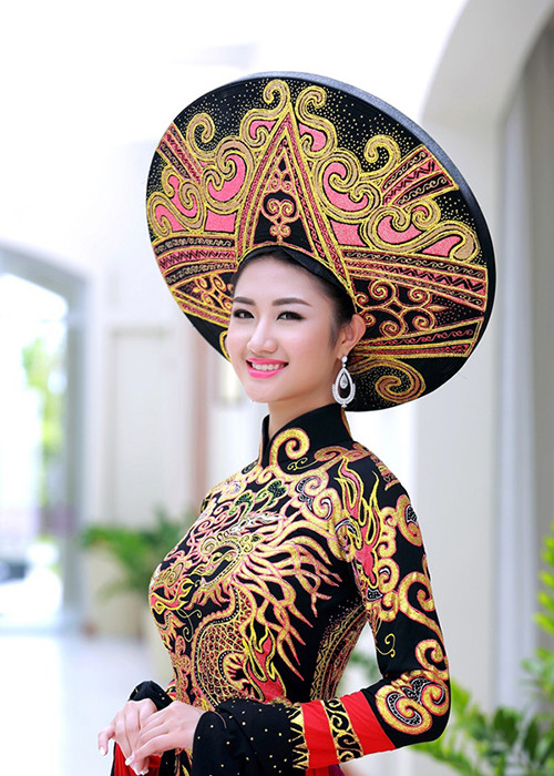 Thu Ngân còn sở hữu gương mặt đẹp kiêu sa, thuần Việt, đôi mắt biết cười, chiếc mũi cao và khuôn miệng đẹp. (Ảnh Thể thao văn hóa) 