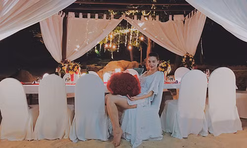 Phia Ho Ngoc Ha phu nhan nu ca si duoc cau hon-Hinh-3