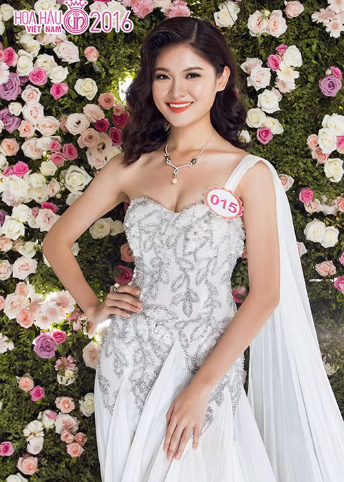 Huỳnh Thị Thùy Dung còn từng đạt điểm 10 môn Tiếng Anh trong kỳ thi tốt nghiệp THPT và 9,5 điểm trong kỳ tuyển sinh đại học. 