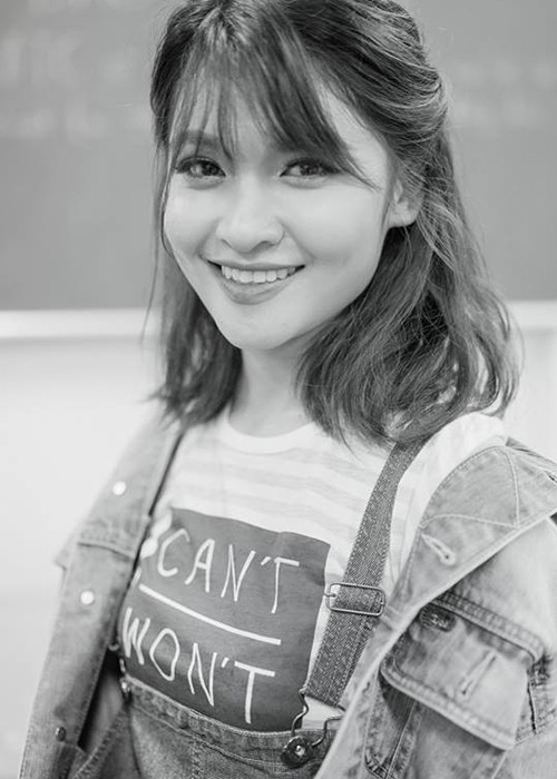 Cũng trong bài phỏng vấn, người đẹp cho biết, mẫu bạn trai lý tưởng của cô là người trưởng thành, chín chắn. 