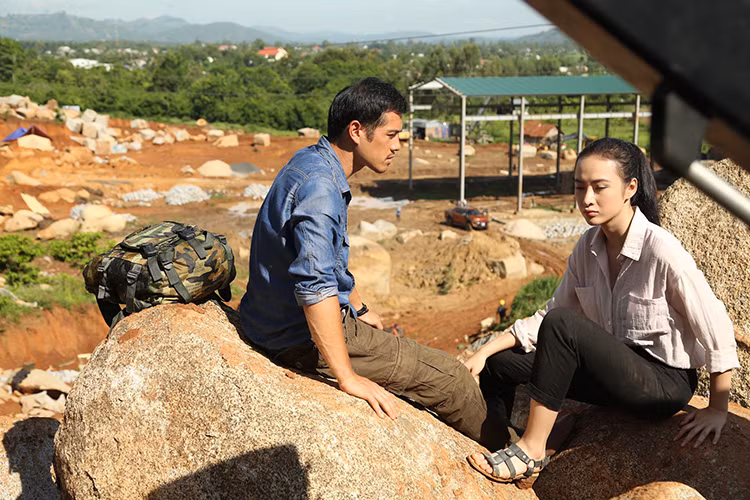 Ngoai Vo Canh Angela Phuong Trinh con yeu ai trong phim moi