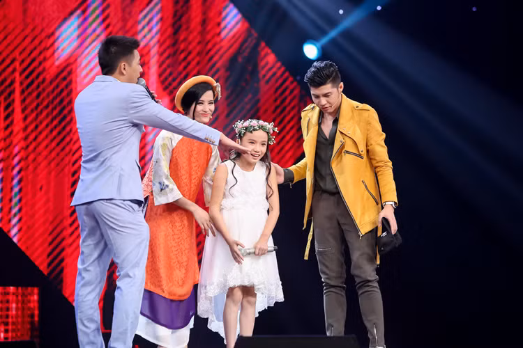 Noo Phước Thịnh tâm sự anh và bé đều có điểm chung là làm được bất cứ điều gì mà mình mơ ước. Anh rất muốn, thậm chí muốn phát khóc lên được để cô nhóc về đội của mình. 