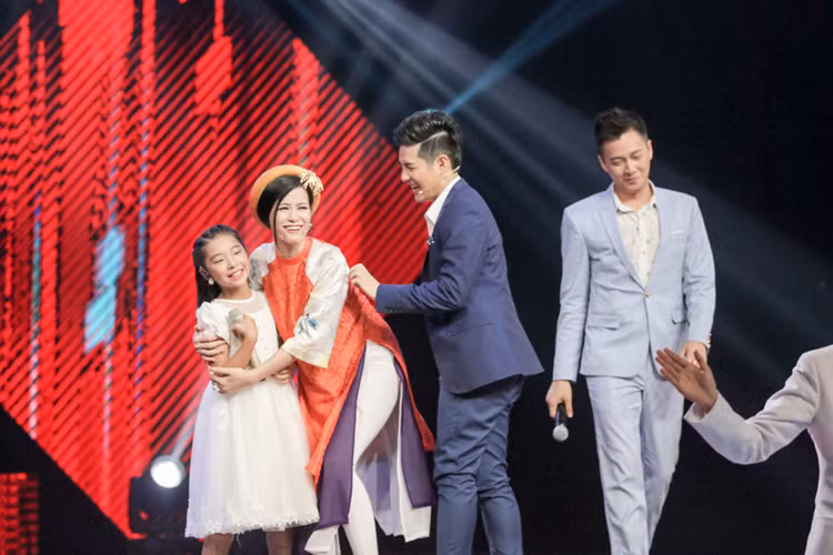 Cả Noo Phước Thịnh và Đông Nhi hứa hẹn sẽ mời nhạc sĩ mà bé thích. Vũ Cát Tường lại thuyết phục rằng cô có kế hoạch giúp thí sinh tỏa sáng. Cuối cùng, bé chọn đội Đông Nhi. 