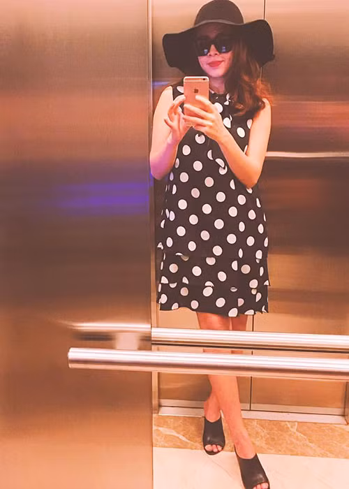 Sau khi sinh cô công chúa thứ 2, Lưu Hương Giang nhanh chóng lấy lại vóc dáng thon gọn đáng ngưỡng mộ.