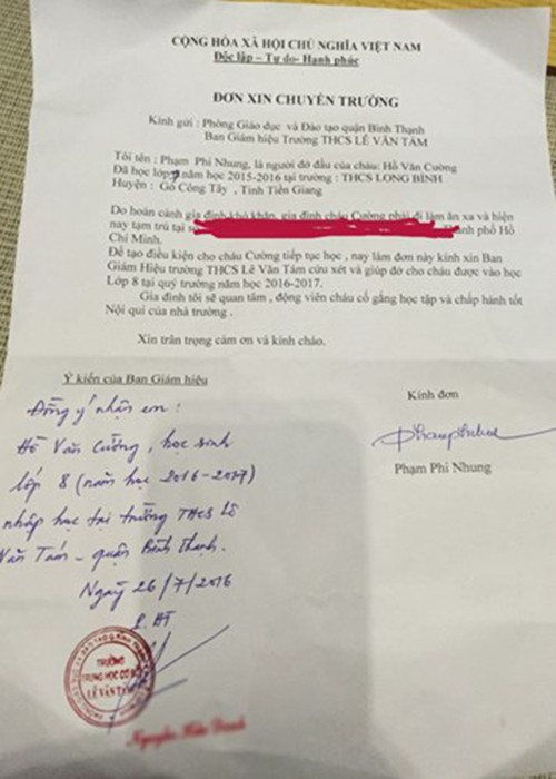 Hồ Văn Cường tâm sự: “Con chuẩn bị ngủ thì được mẹ Phi Nhung cho xem tờ giấy này. Chắc đêm nay con khỏi ngủ vì tin này quá mẹ ơi. Cám ơn mẹ. Con hứa sẽ cố gắng học thật giỏi để không phụ lòng mẹ”.