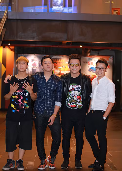 Ly Hai Minh Ha vui ve di xem phim kinh di-Hinh-4