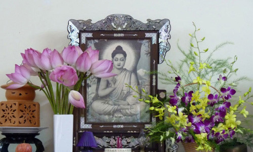 4 le cung Ram thang 7 tai nha nen cung lan luot the nao chuan nhat?