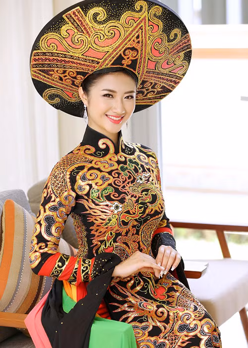 Ngo ngang gia the giau “nut do do vach” cua Hoa hau Thu Ngan-Hinh-7