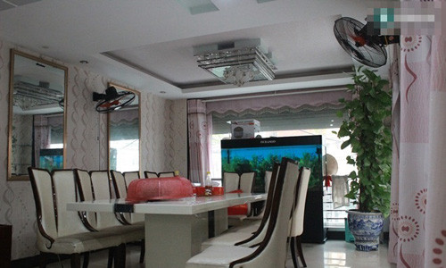 Ngo ngang gia the giau “nut do do vach” cua Hoa hau Thu Ngan-Hinh-4