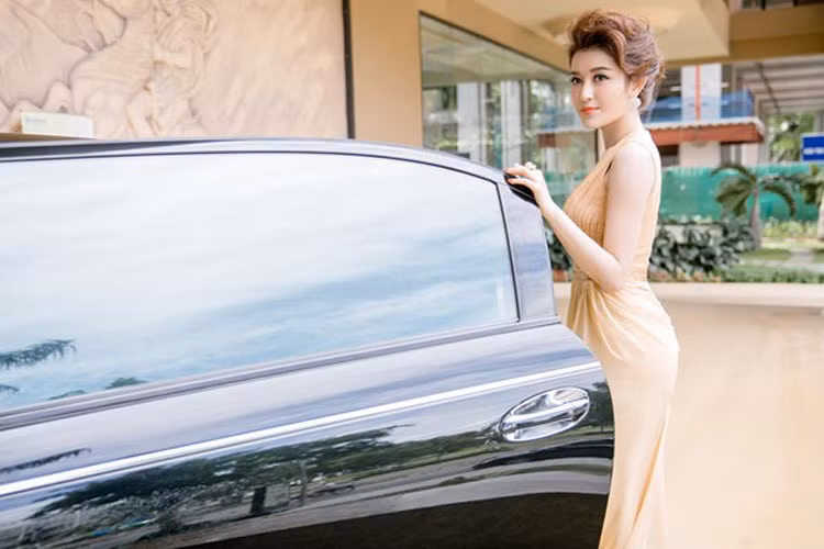 Cuoc song sang chanh dang ghen ti cua A hau Huyen My-Hinh-8