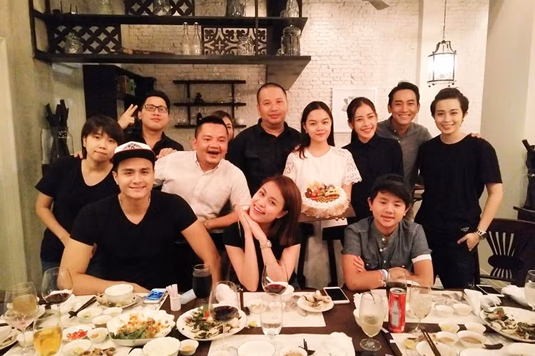 Trên trang cá nhân, Phạm Quỳnh Anh đã tâm sự rằng, sinh nhật năm nay rình rang hơn mong đợi và cô đã nhận được sự yêu thương của tất cả những người thân thiết.