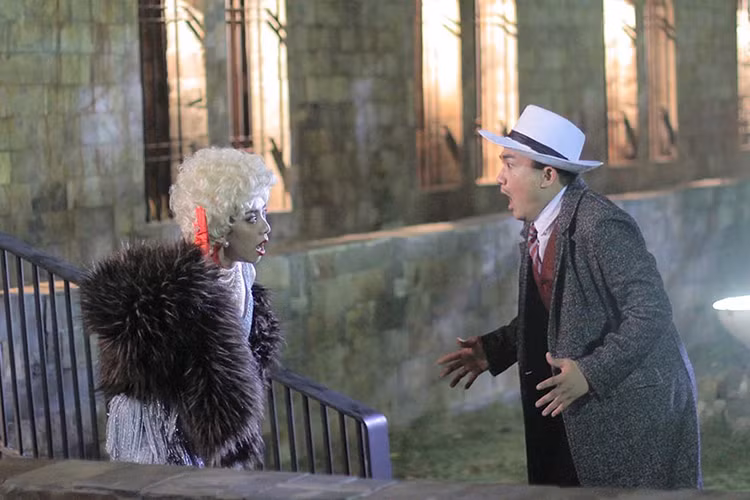 Tưởng rằng bộ ba thần tiên kết hợp với nhau sẽ sửa được lỗi lầm và khẳng định được quyền uy song những tình huống dở khóc dở cười liên tiếp xảy ra khiến họ hiểu giá trị thực sự của mình. 