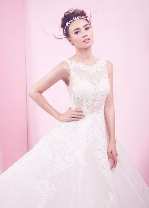 Ninh Duong Lan Ngoc dep mong manh trong trang phuc co dau-Hinh-2