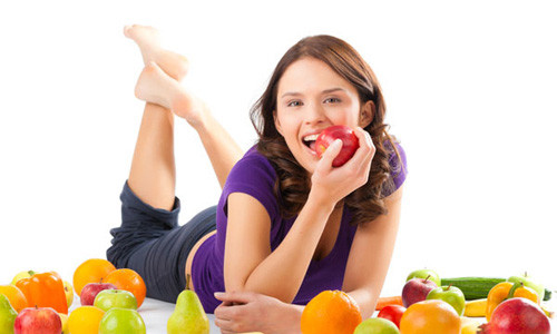 Thoi quen ngo ngan khi an khien trai cay tro thanh thuoc doc